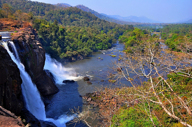 Athirapally waterfalls-Kerala-India|luckytrips