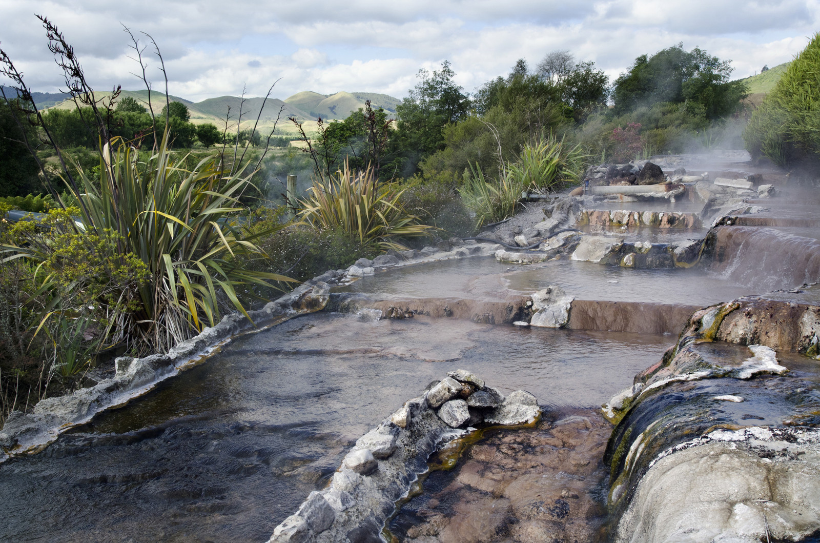 Rotorua Hot pool-New Zealand|luckytrips
