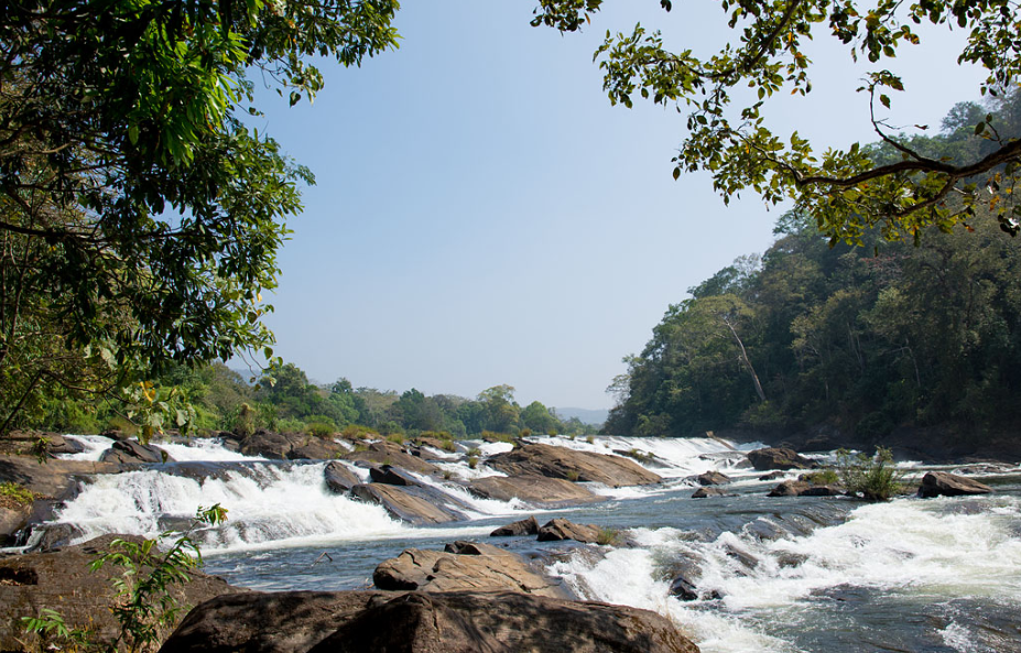Vazhachal Waterfalls-Kerala-India|Luckytrips